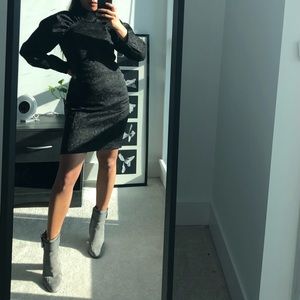 Little moon black dress